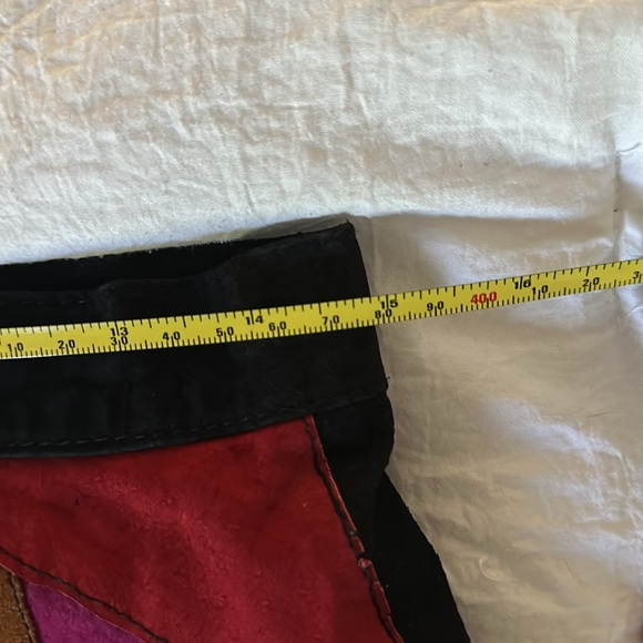 Vintage Real Suede Patch Skirt, size 6 measure 15” waste by 19” length - Picture 6 of 6